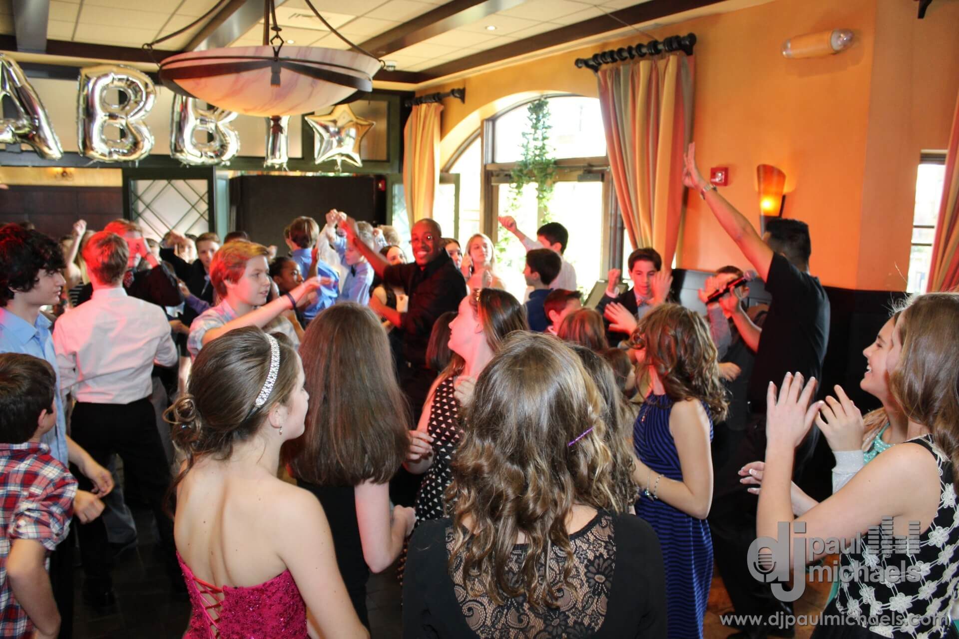 Carlucci Downers Grove Bat Mitzvah Jewish Party Cover Pic