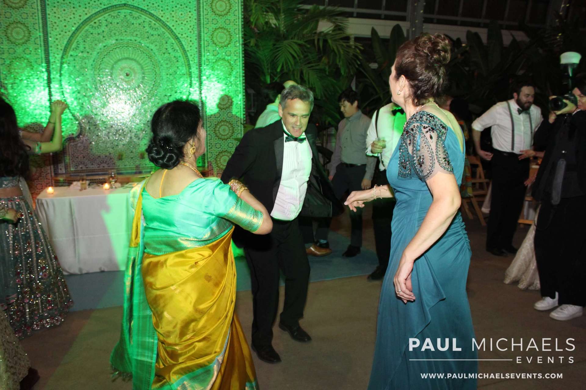Naz & John's Blooming Wedding at Garfield Park Conservatory in East Garfield Park, Chicago