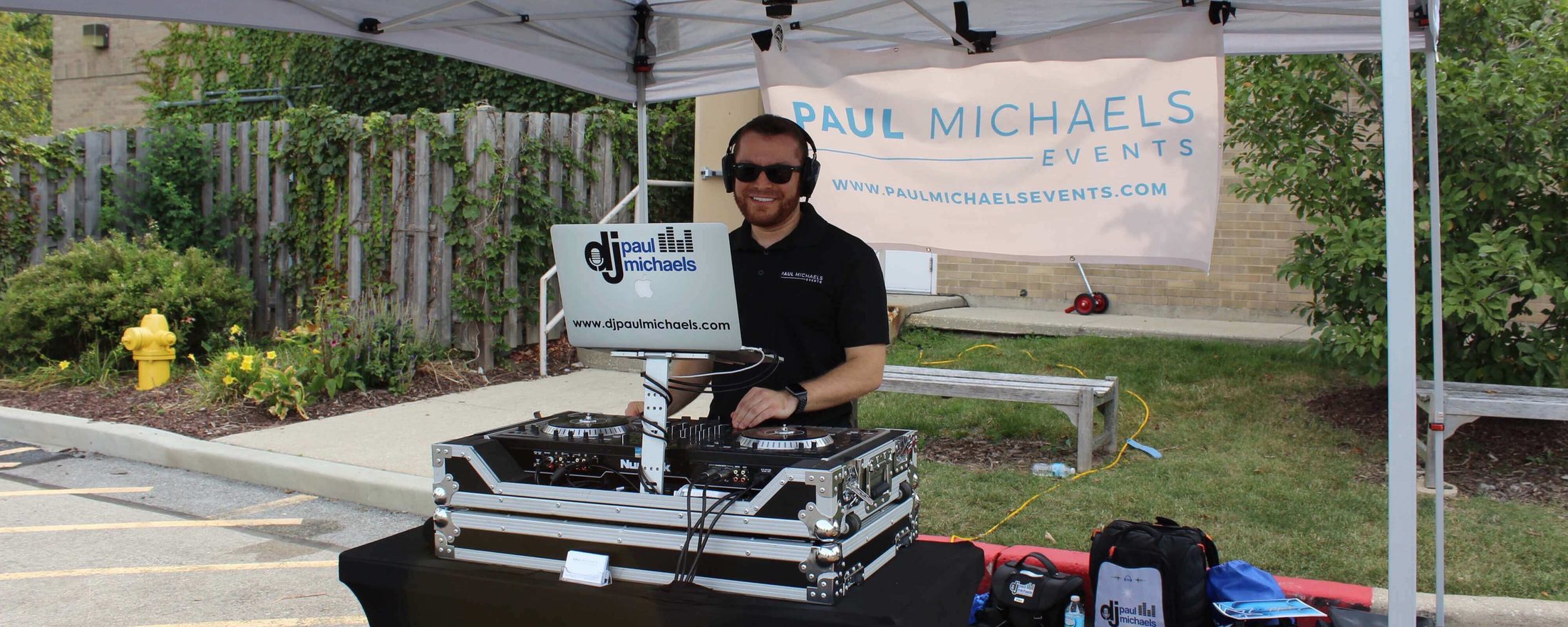 DJ Paul Michaels at the Etz Chaim High Holiday Hustle 5K Philanthropic Event