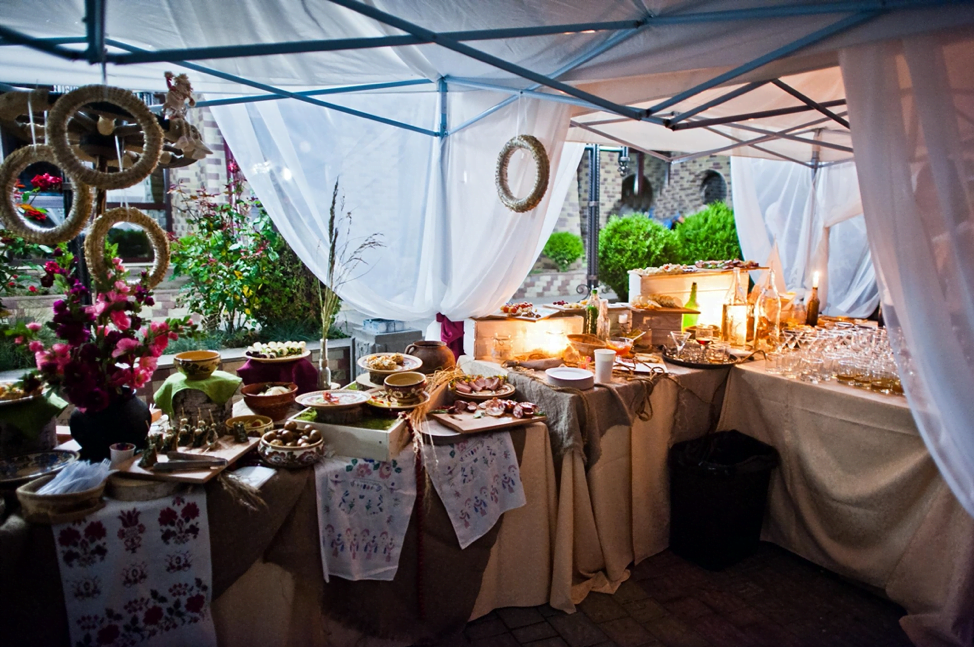 Planning a Catering Service for Your Wedding