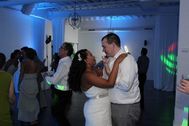 4 Things to Know About When to Book A Wedding DJ