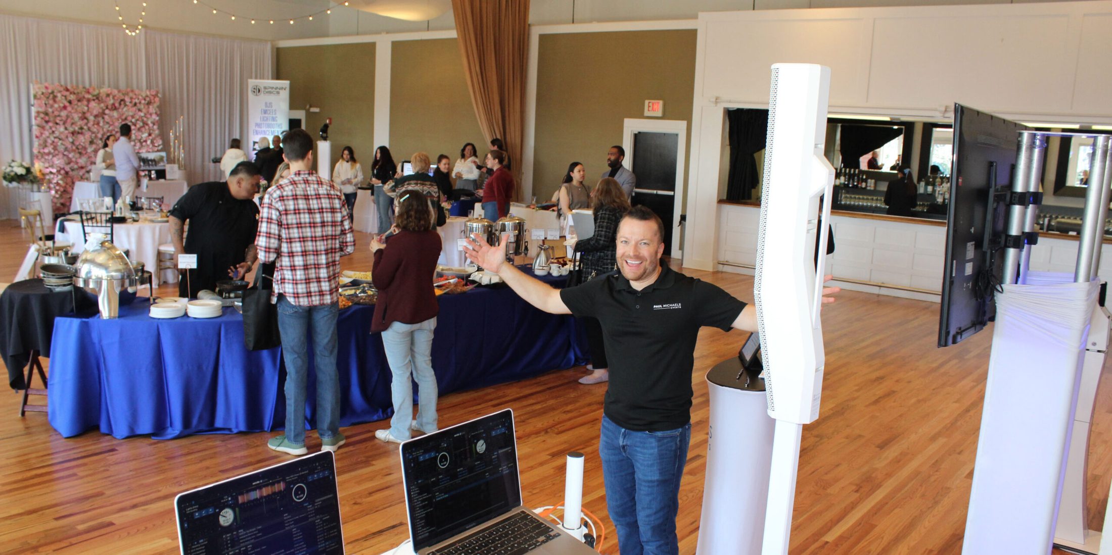 Boutique Bridal Showcase at Metropolis Ballroom i